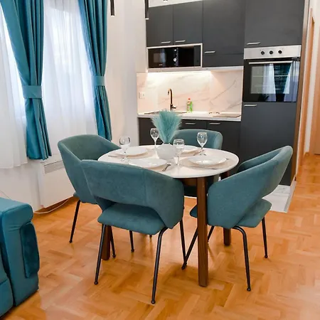 L&m-royal S15 Apartment
